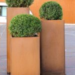 Mininalist steel boxes planter for outdoor use