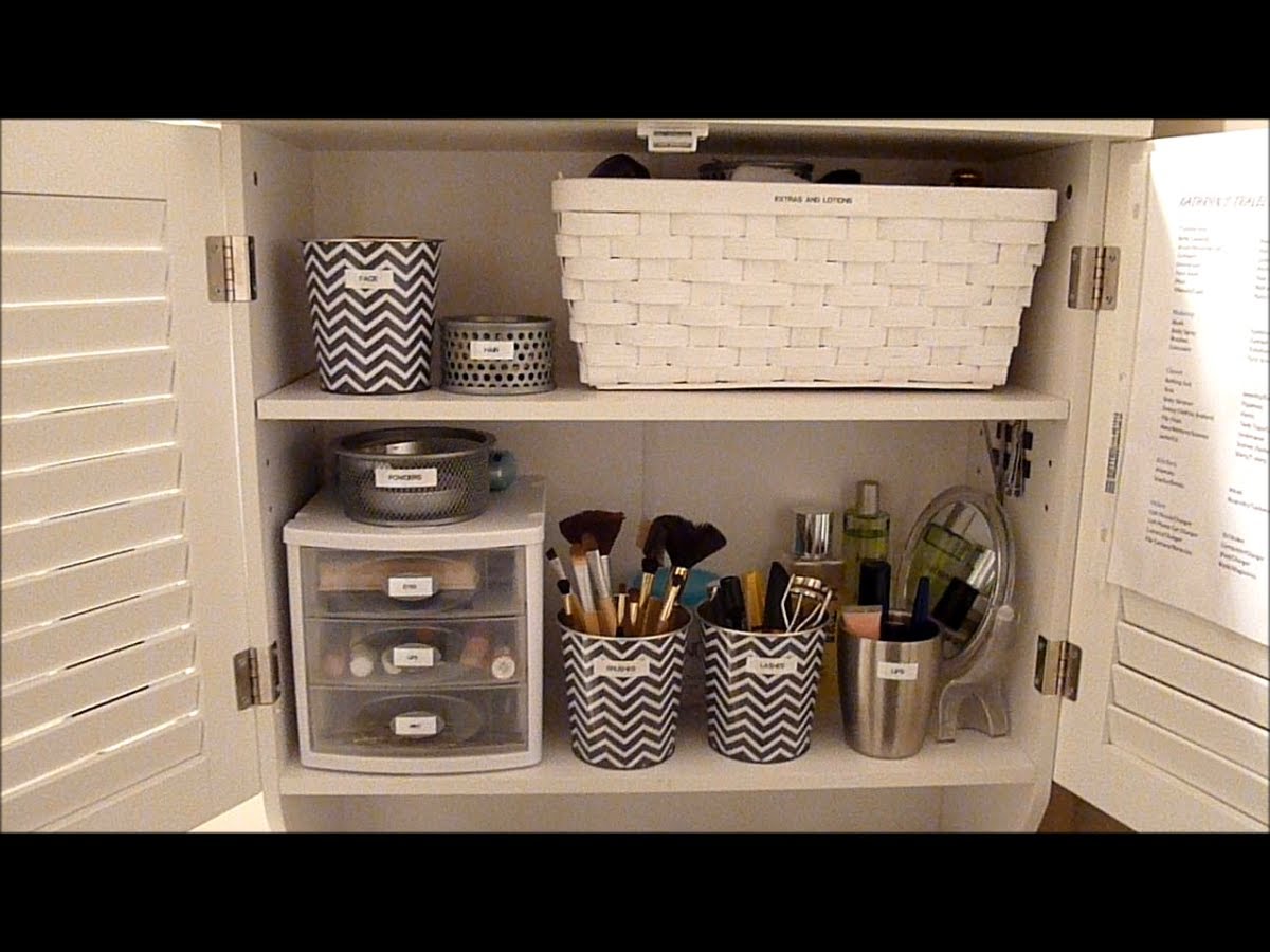 DIY Makeup Organizing Ideas for Simple but Stylish Dressing Room