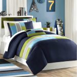 Pipeline-comforter-set-by-Mi-Zone-for-men-bedroom-with-striking-geometric-pattern-added-a-chic-urbane-feel-and-crafted-out-of-premium-quality-polyester-microfiber