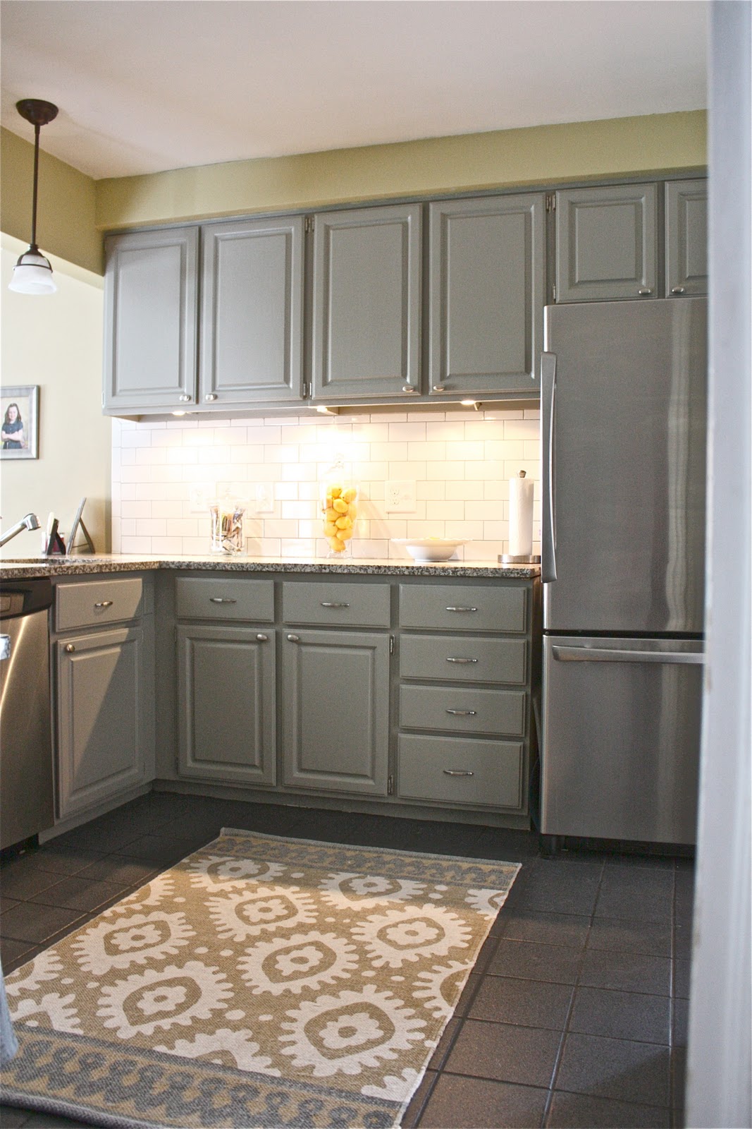 Gray Kitchen Cabinet: the Thing that You Should Have ...