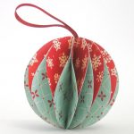 Red And Green Design Of Holiday Ornaments To Make For Christmast
