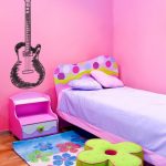 Kid’s bedroom design idea with guitar pic wall art