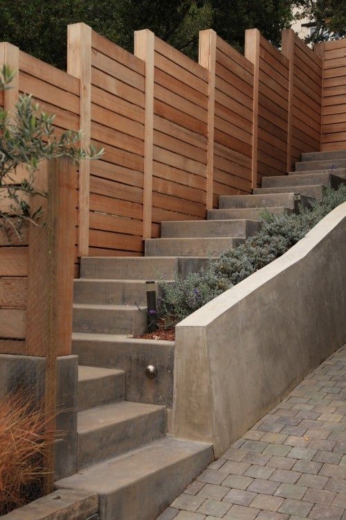 retaining wood fences in modern style